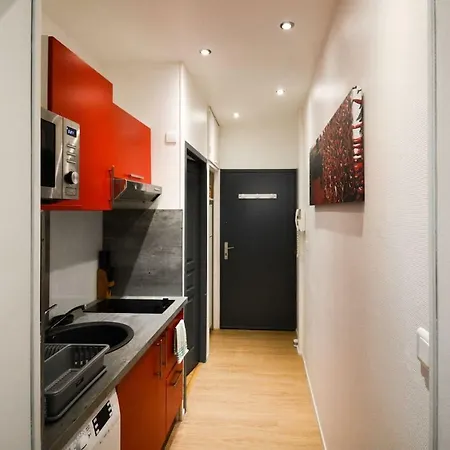 Petit Douillet Tres Bien Situe بياريتز