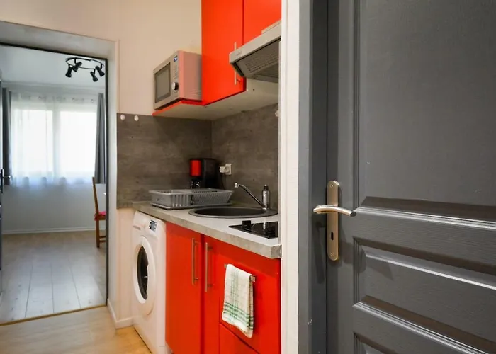 Petit Douillet Tres Bien Situe * بياريتز